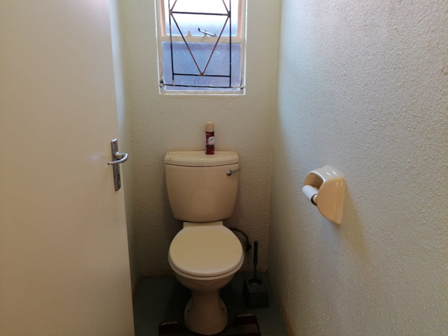 To Let 3 Bedroom Property for Rent in Tlhabane West North West